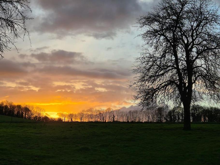 Вилла Gite Gaia Au Coeur De La Campagne Le Champ-de-la-Pierre Экстерьер фото